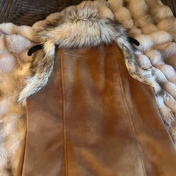 Tasha Polizzi Brown Faux Fur Trim Vest. Beautiful - Picture 4 of 4
